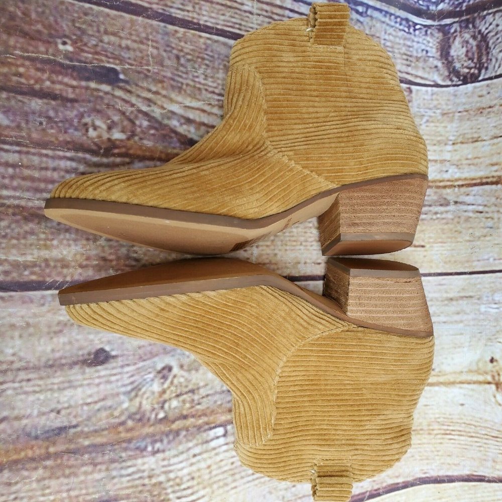 Band of Gypsies Western Delta Corduroy Ankle Boots - Picture 5 of 8